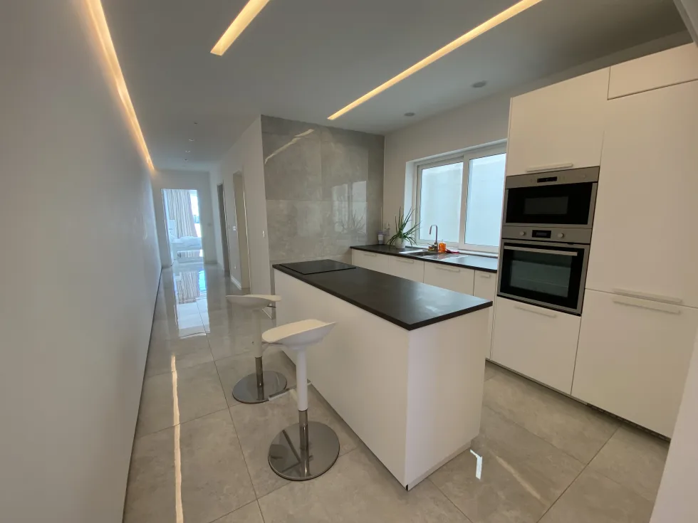 2 bed Apartment For Rent in Sliema, Sliema - thumb 8