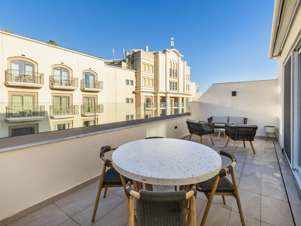 2 bed Penthouse For Rent in Sliema, Sliema - thumb 1