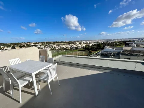 2 bed Penthouse For Rent in Naxxar, Naxxar - thumb 1