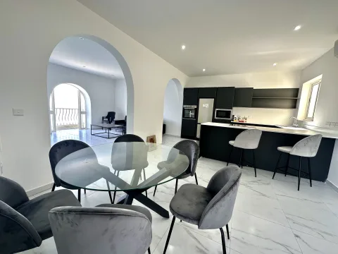 3 bed Apartment For Rent in Sliema, Sliema - thumb 2