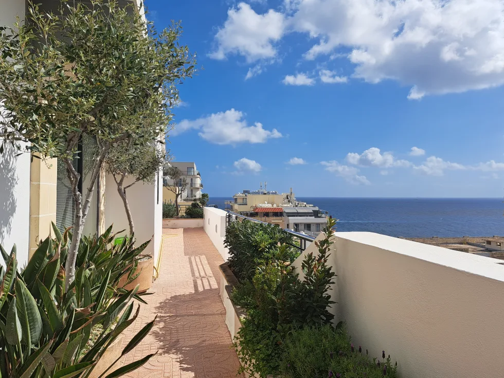 2 bed Penthouse For Rent in Sliema, Sliema - thumb 1