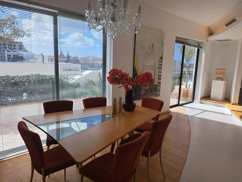 2 bed Penthouse For Rent in Sliema, Sliema - thumb 7