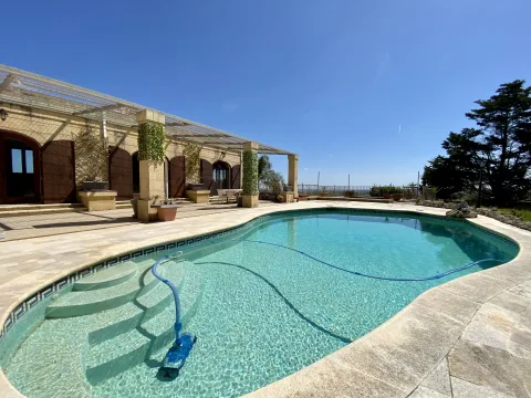 4 bed Farmhouse For Sale in Siggiewi, Siggiewi - thumb 1