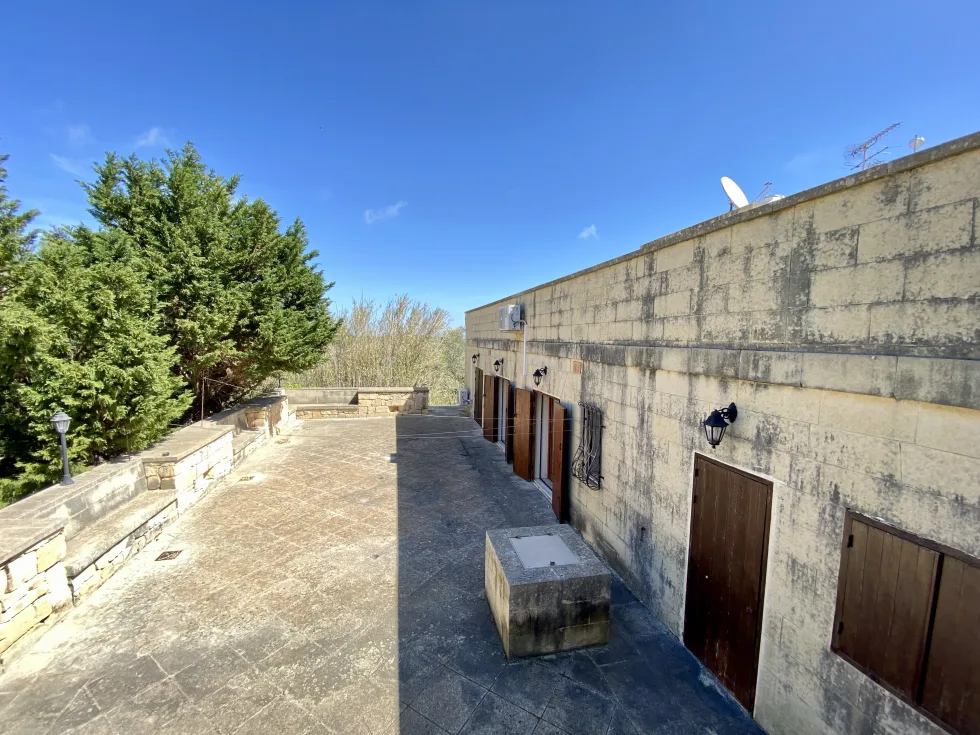 4 bed Farmhouse For Sale in Siggiewi, Siggiewi - thumb 4