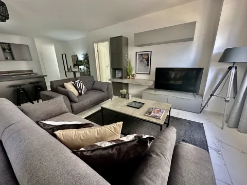 2 bed Apartment For Rent in Sliema, Sliema - thumb 2