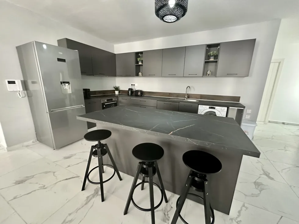 2 bed Apartment For Rent in Sliema, Sliema - thumb 6