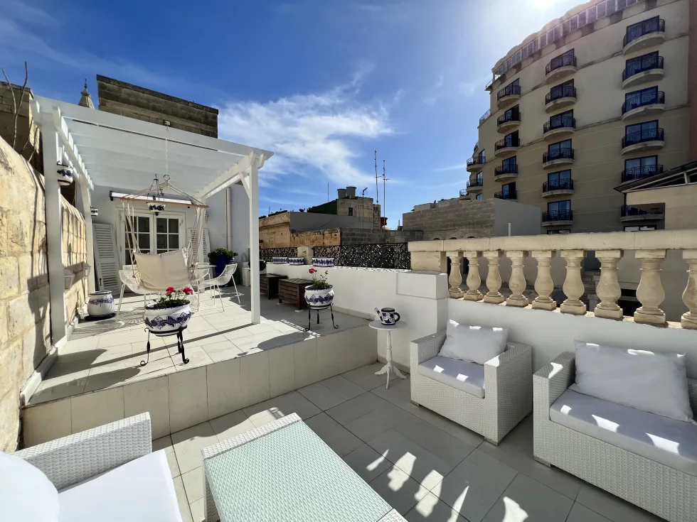 2 bed Town House For Rent in Sliema, Sliema - thumb 1