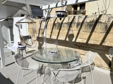 2 bed Town House For Rent in Sliema, Sliema - thumb 22