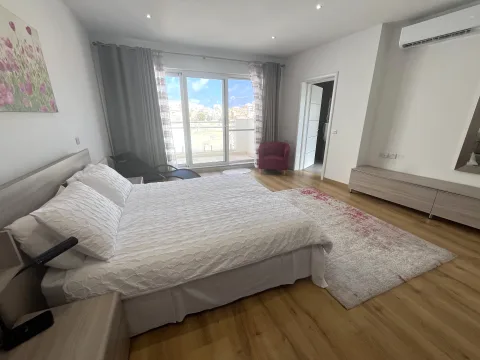 3 bed Penthouse For Rent in Sliema, Sliema - thumb 14