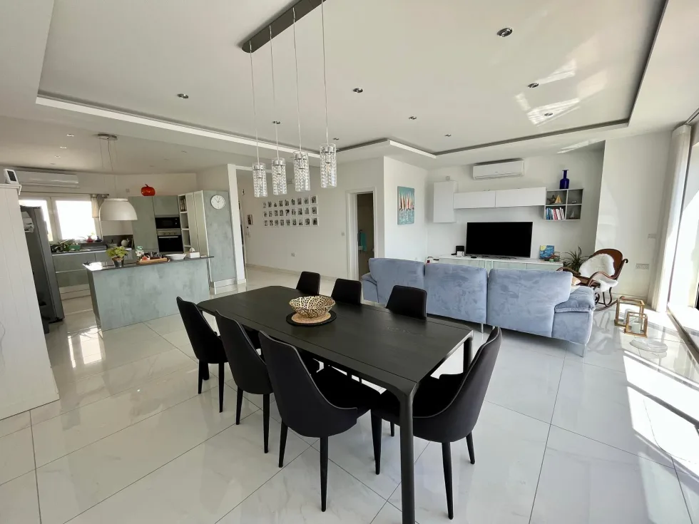 3 bed Penthouse For Rent in Sliema, Sliema - thumb 9