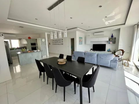 3 bed Penthouse For Rent in Sliema, Sliema - thumb 9