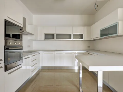 3 bed Apartment For Rent in Sliema, Sliema - thumb 8