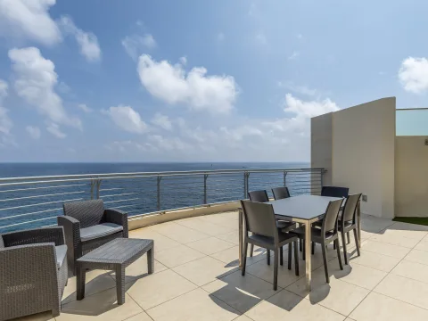 2 bed Penthouse For Rent in Sliema, Sliema - thumb 2