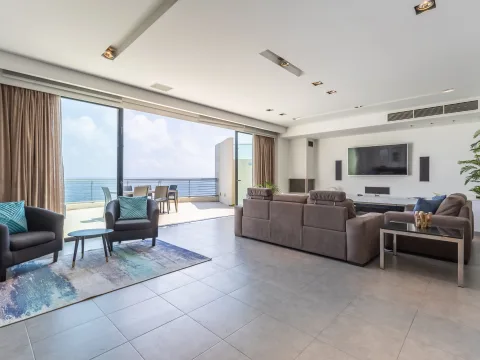 2 bed Penthouse For Rent in Sliema, Sliema - thumb 7