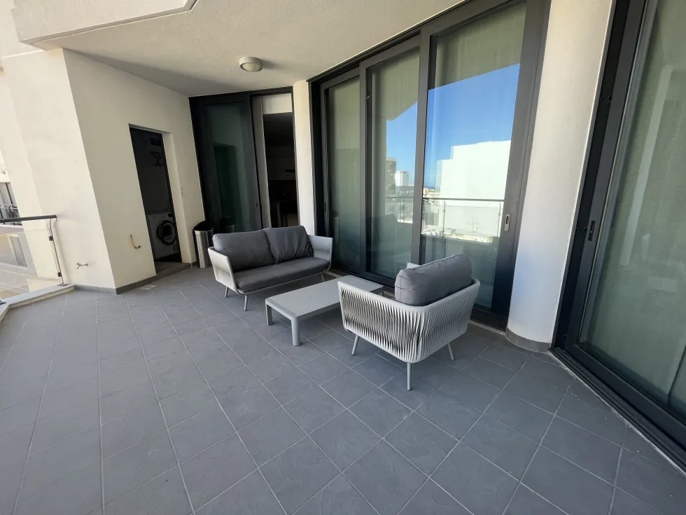 3 bed Apartment For Rent in St Julian's, St Julian's - thumb 3