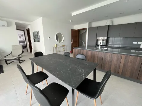 2 bed Apartment For Rent in Naxxar, Naxxar - thumb 4