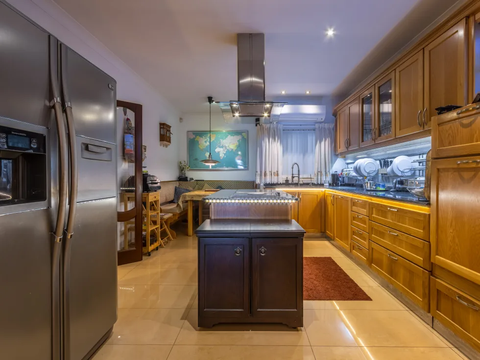 4 bed Apartment For Sale in Sliema, Sliema - thumb 8