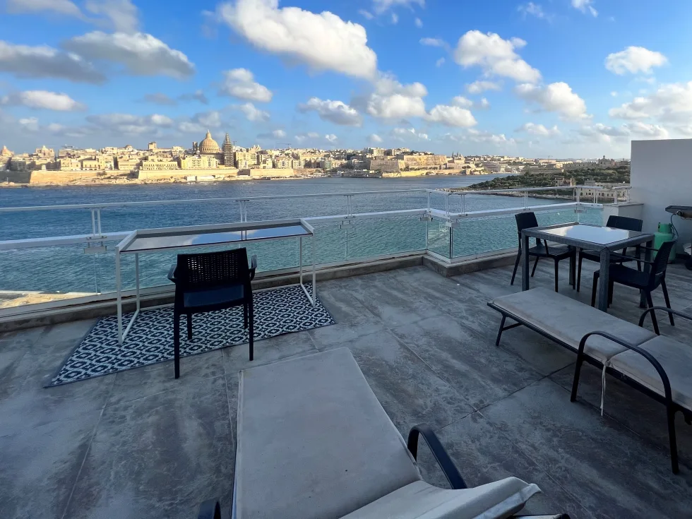2 bed Penthouse For Rent in Sliema, Sliema - thumb 8