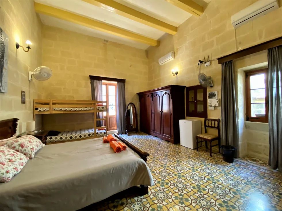 6 bed House of Character For Sale in San Lawrenz, San Lawrenz - thumb 10