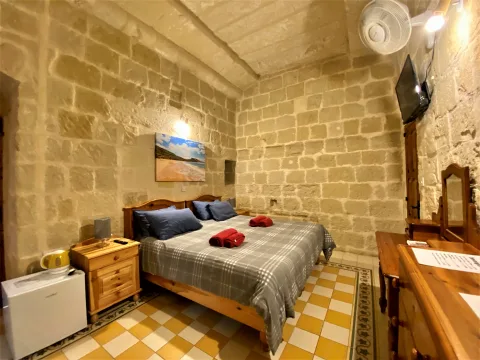 6 bed House of Character For Sale in San Lawrenz, San Lawrenz - thumb 7