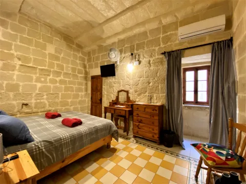 6 bed House of Character For Sale in San Lawrenz, San Lawrenz - thumb 8