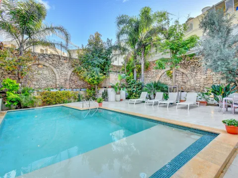 3 bed House of Character For Rent in Birkirkara, Birkirkara - thumb 1