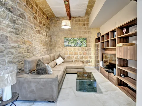 3 bed House of Character For Rent in Birkirkara, Birkirkara - thumb 11