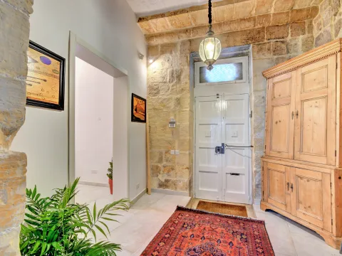 3 bed House of Character For Rent in Birkirkara, Birkirkara - thumb 12