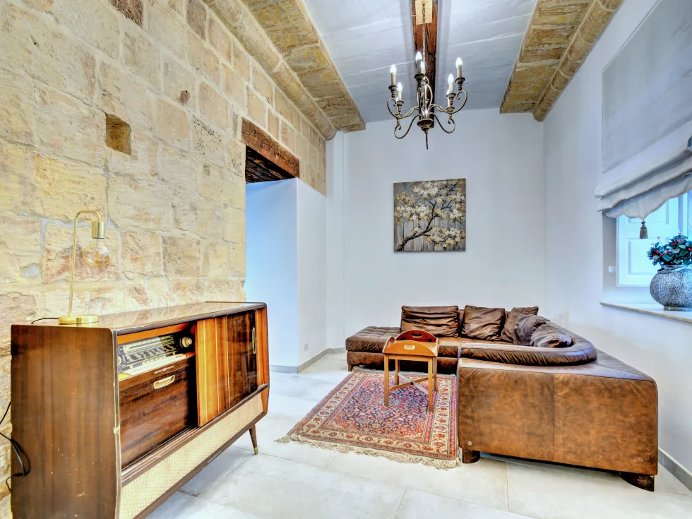 3 bed House of Character For Rent in Birkirkara, Birkirkara - thumb 13