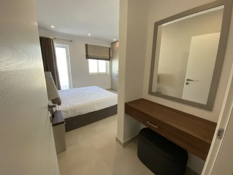 2 bed Penthouse For Rent in Balzan, Balzan - thumb 7