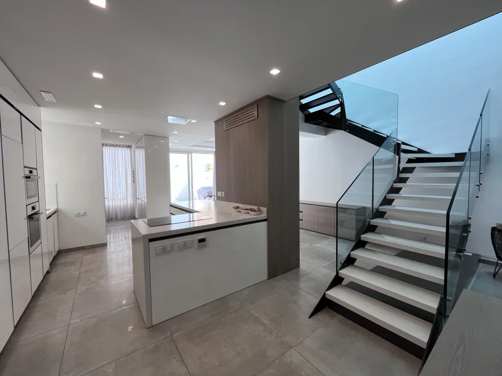 3 bed Town House For Rent in Sliema, Sliema - thumb 12