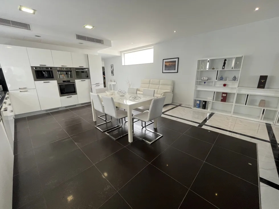 3 bed Apartment For Rent in Ta' Xbiex, Ta' Xbiex - thumb 10