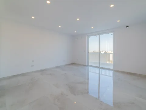 3 bed Penthouse For Sale in Luqa, Luqa - thumb 8