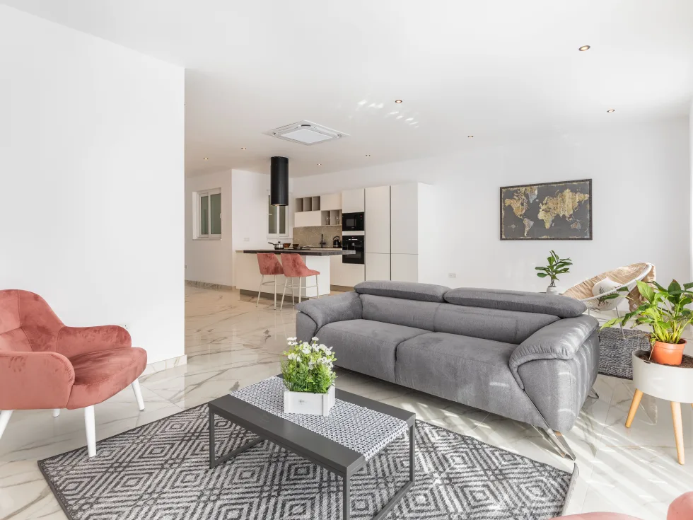 3 bed Apartment For Rent in St Julian's, St Julian's - thumb 2