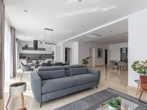 3 bed Apartment For Rent in St Julian's, St Julian's - thumb 2