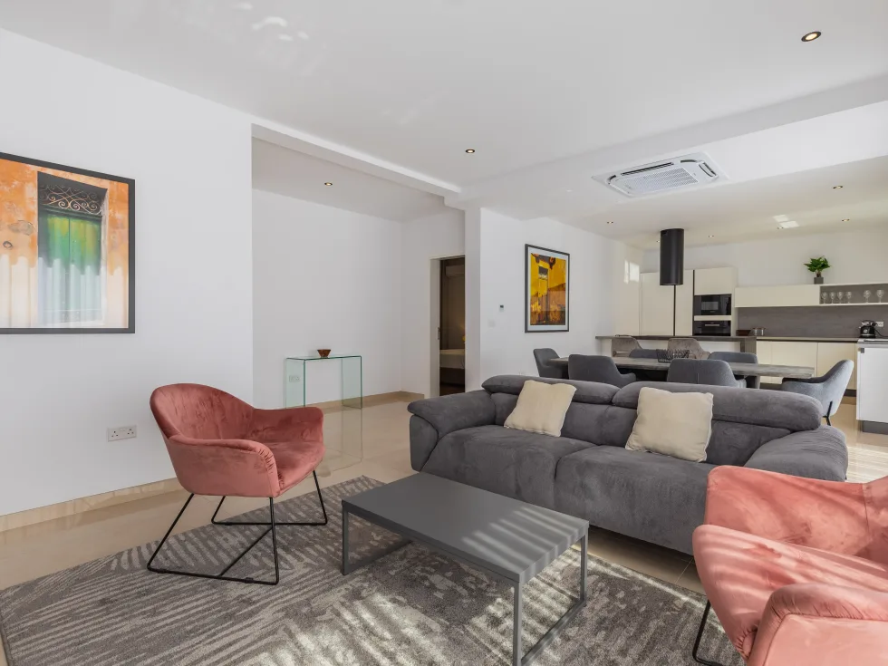 2 bed Apartment For Rent in St Julian's, St Julian's - thumb 2