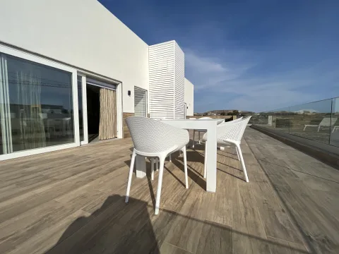 3 bed Penthouse For Rent in Bahar ic-Caghaq, Bahar ic-Caghaq - thumb 3