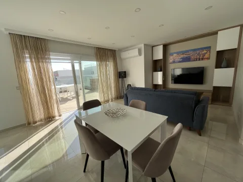 3 bed Penthouse For Rent in Bahar ic-Caghaq, Bahar ic-Caghaq - thumb 5