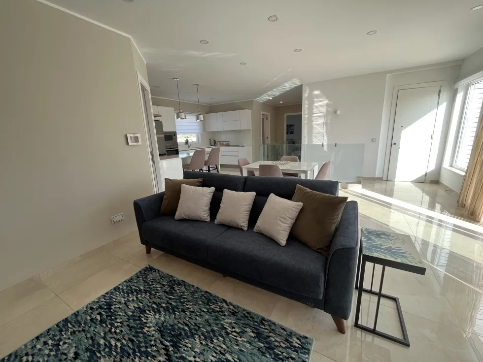 3 bed Penthouse For Rent in Bahar ic-Caghaq, Bahar ic-Caghaq - thumb 7