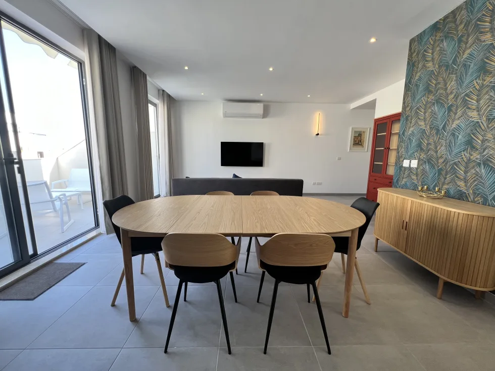 2 bed Penthouse For Rent in Sliema, Sliema - thumb 5