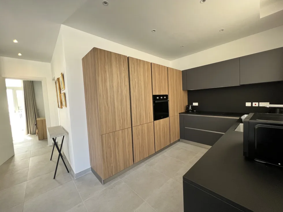 2 bed Penthouse For Rent in Sliema, Sliema - thumb 8