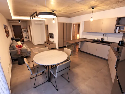 2 bed Apartment For Rent in Ta' Xbiex, Ta' Xbiex - thumb 3