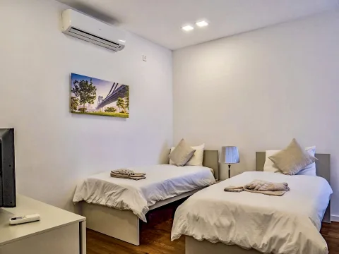 3 bed Apartment For Rent in Sliema, Sliema - thumb 9