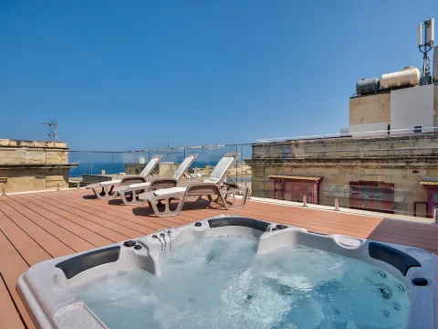 3 bed Penthouse For Rent in Valletta, Valletta - thumb 2