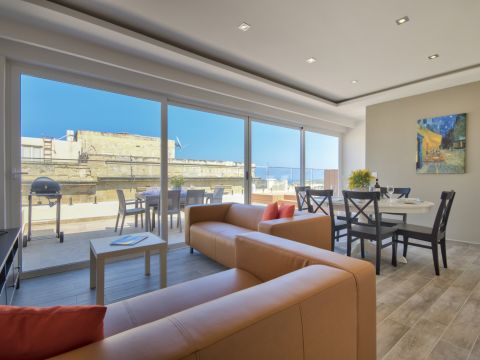 3 bed Penthouse For Rent in Valletta, Valletta - thumb 4