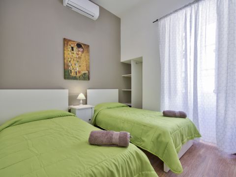 3 bed Penthouse For Rent in Valletta, Valletta - thumb 7