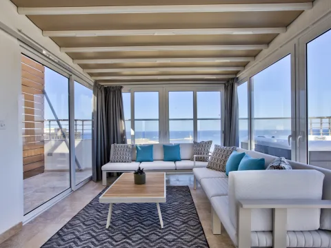 4 bed Penthouse For Rent in Valletta, Valletta - thumb 2