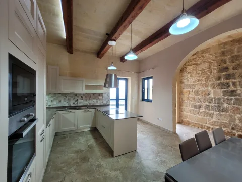 4 bed Farmhouse For Rent in Zebbug, Gozo, Zebbug, Gozo - thumb 5
