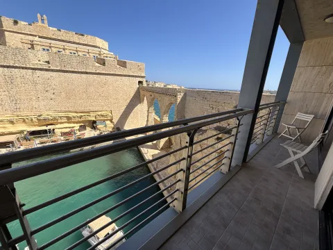 3 bed Apartment For Rent in Vittoriosa, Vittoriosa - thumb 1