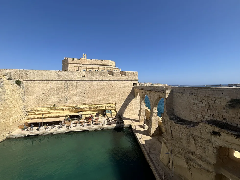 3 bed Apartment For Rent in Vittoriosa, Vittoriosa - thumb 2